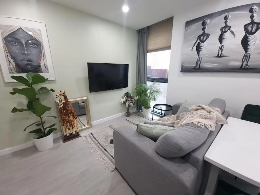 Image 3 of Cozy Modern London Flat in Angel Islington