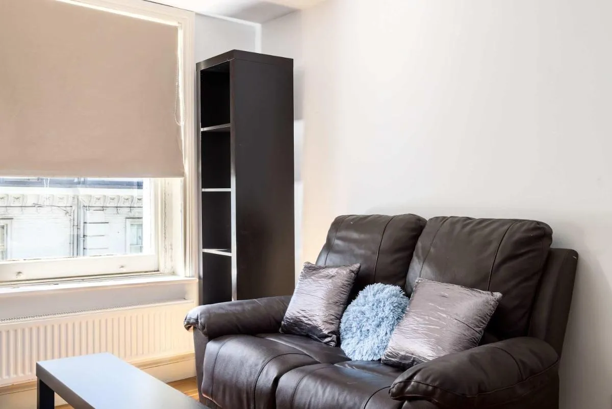 Image 3 of Cozy Studio In Prime South Kensington