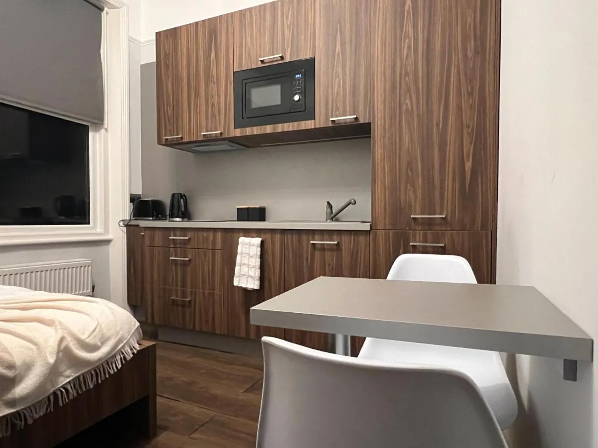 Image 4 of Cozy Studio in North London