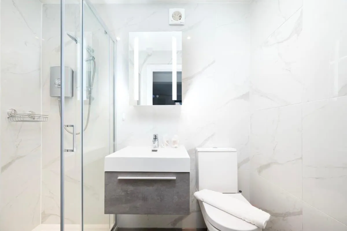 Image 3 of Cozy single level flat with parking