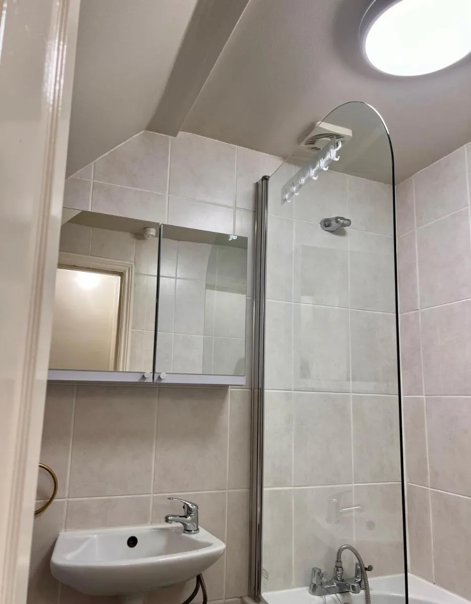 Image 4 of Cozy studio flat in London, hackney