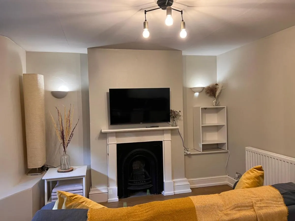 Image 3 of Cozy studio flat in London, hackney