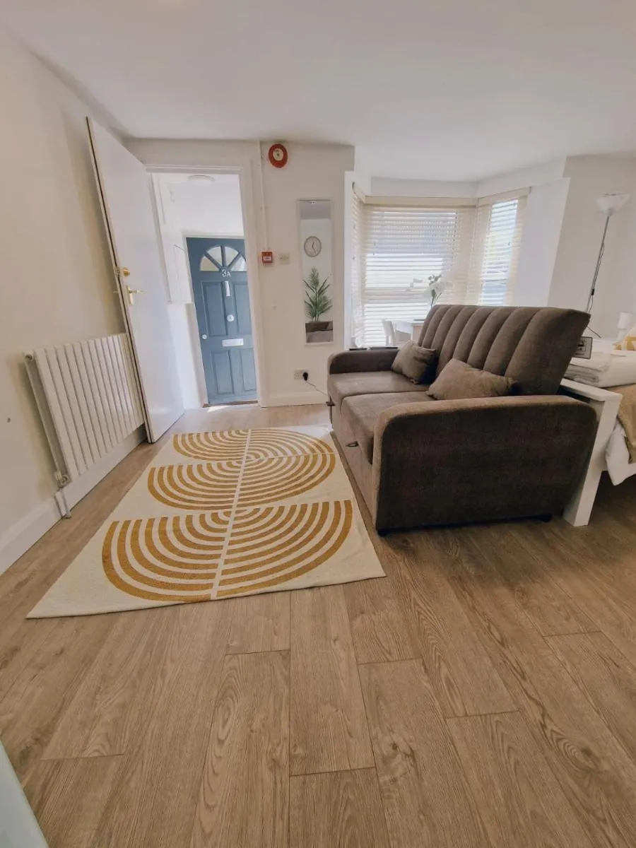 Image 5 of Cozy studio near Kings Cross