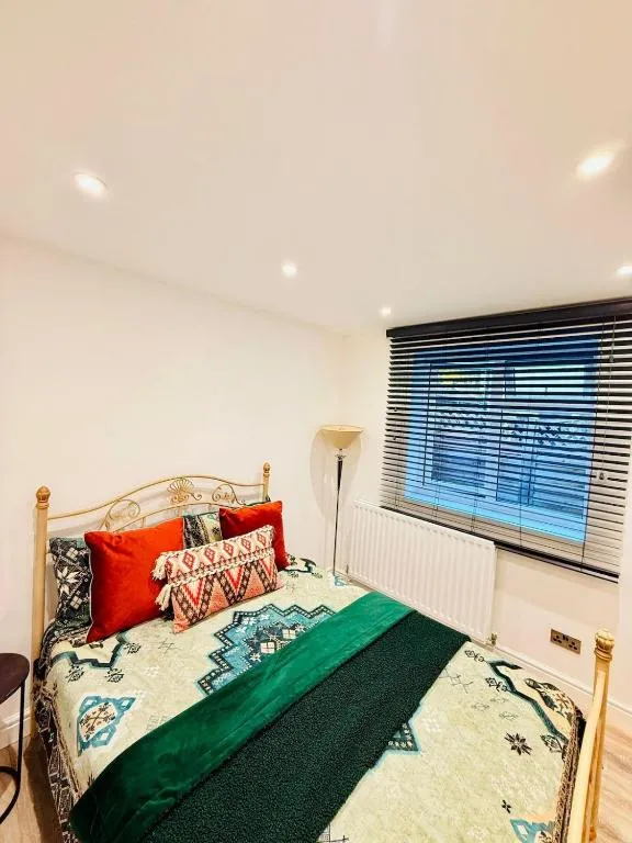 Image 1 of Cozystays Refurbed Modern Apartment Private Garden Free Parking