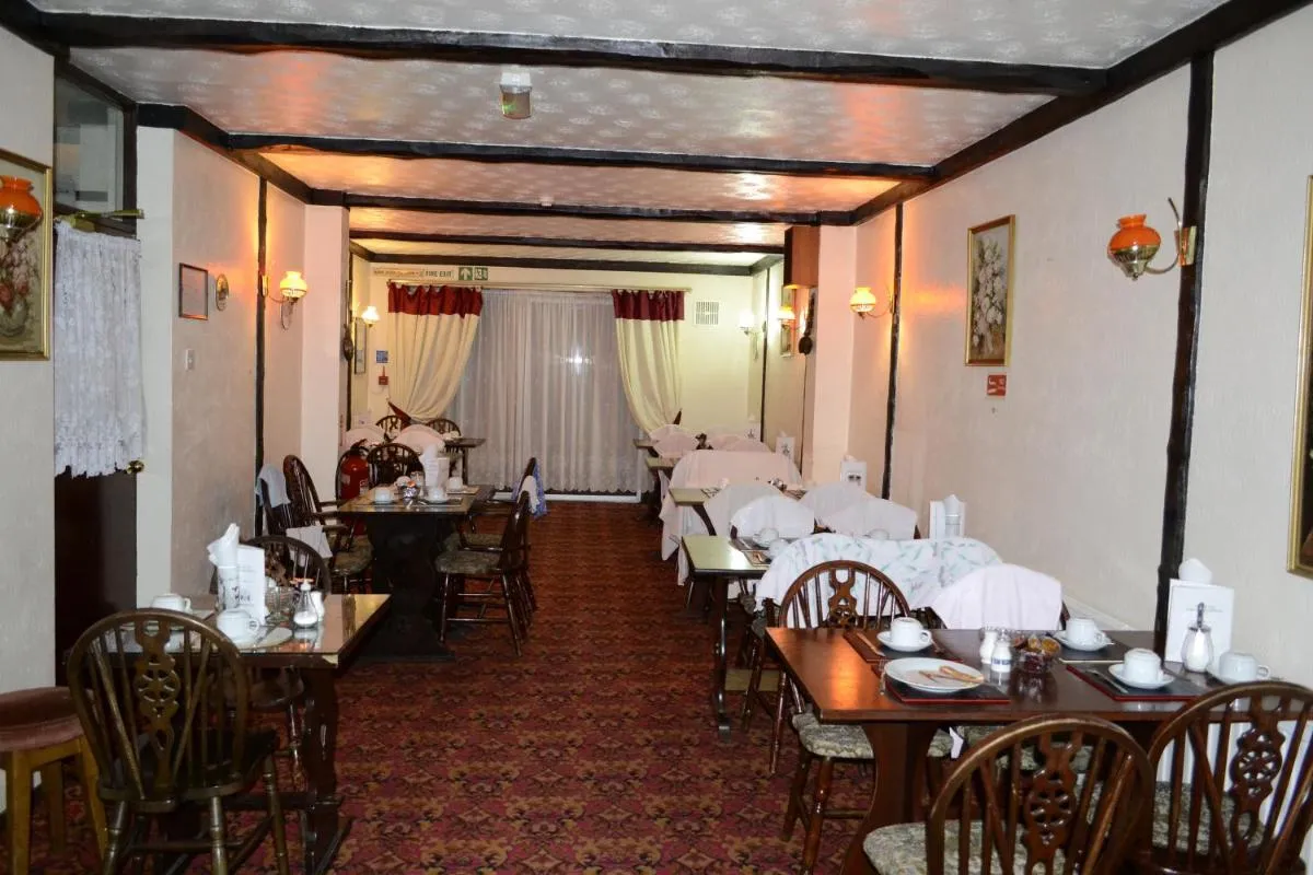 Image 3 of Cranbrook Hotel