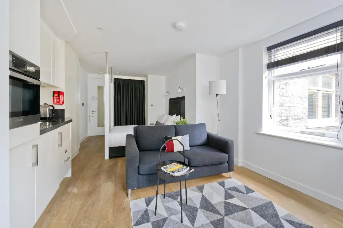Image 5 of Crane Court by City2Stay
