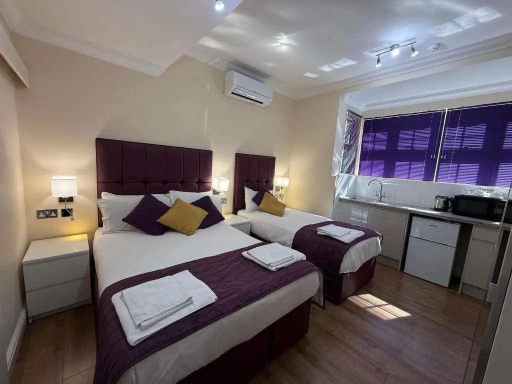 Image 1 of Crompton Guest House