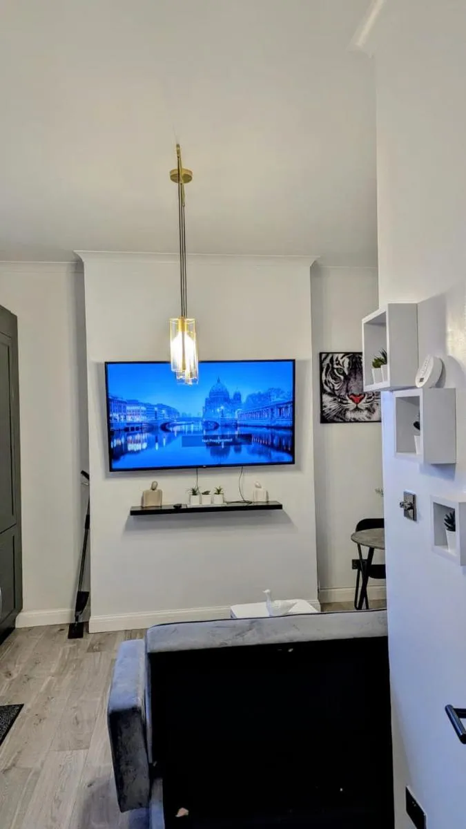 Image 4 of Crystal Palace Stylish gfloor 1bed apartment,3 minutes walk to Crystal palace station