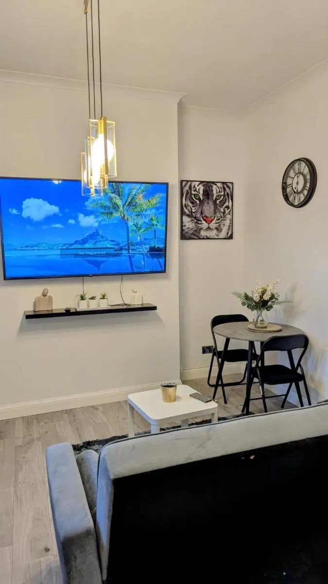 Image 5 of Crystal Palace Stylish gfloor 1bed apartment,3 minutes walk to Crystal palace station