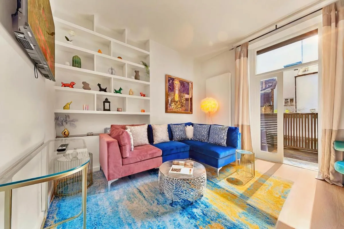 Image 3 of DESIGNER Victorian Flat with HUGE Terrace