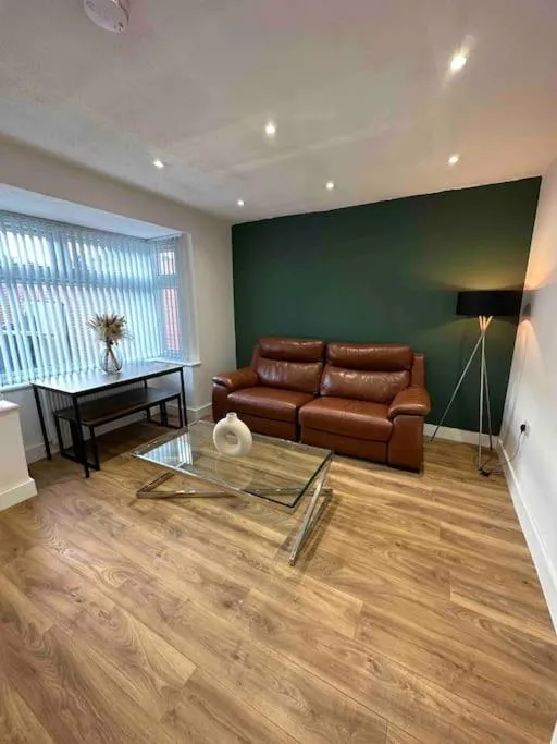 Image 4 of Dallas House – Easy links to LHR and London