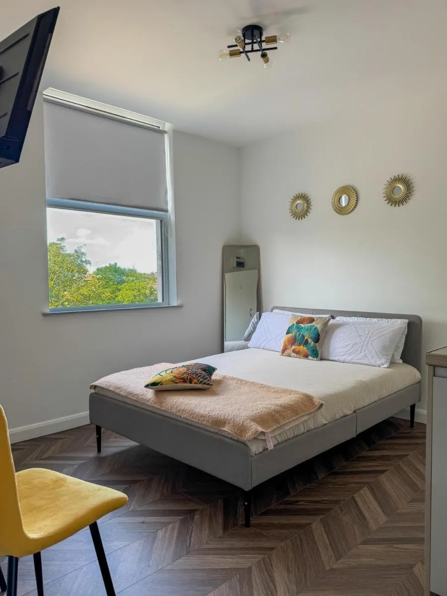 Image 4 of Dalston Luxe Studios, 3 Miles away from Liverpool Train Station