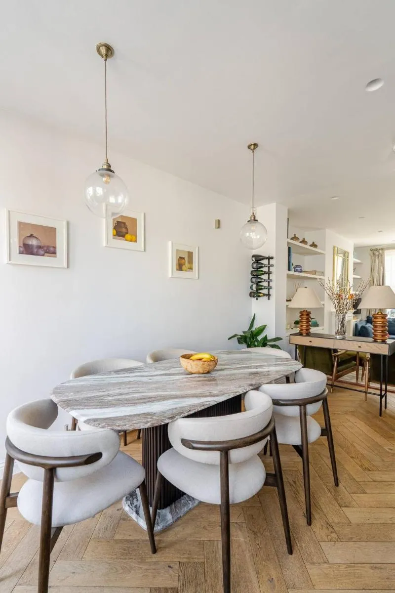 Image 4 of Delightful Notting Hill 2 bed House with garden