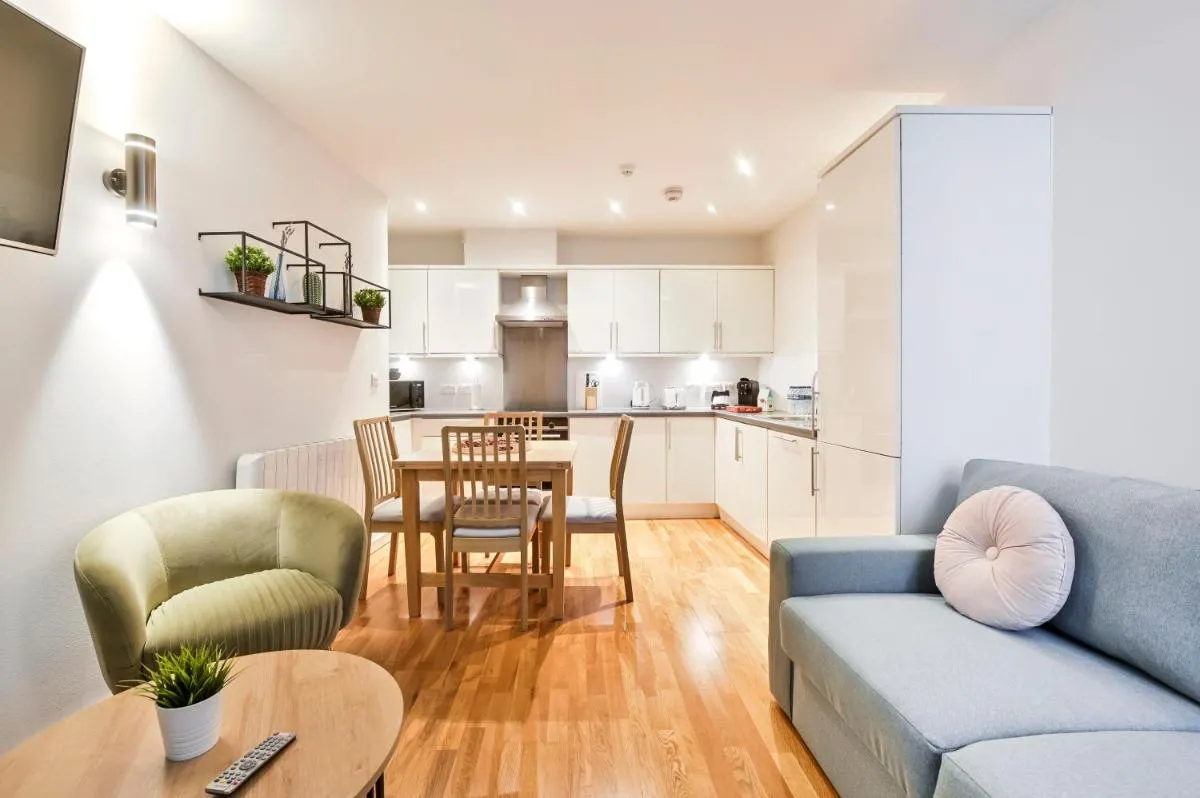 Image 4 of Delightful Tower Bridge Apartment Sleeps 6