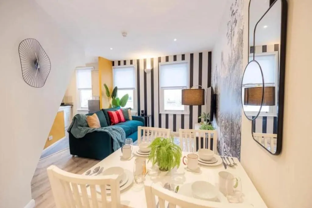 Image 4 of Deluxe 2-bedroom Apartment in Kings Cross