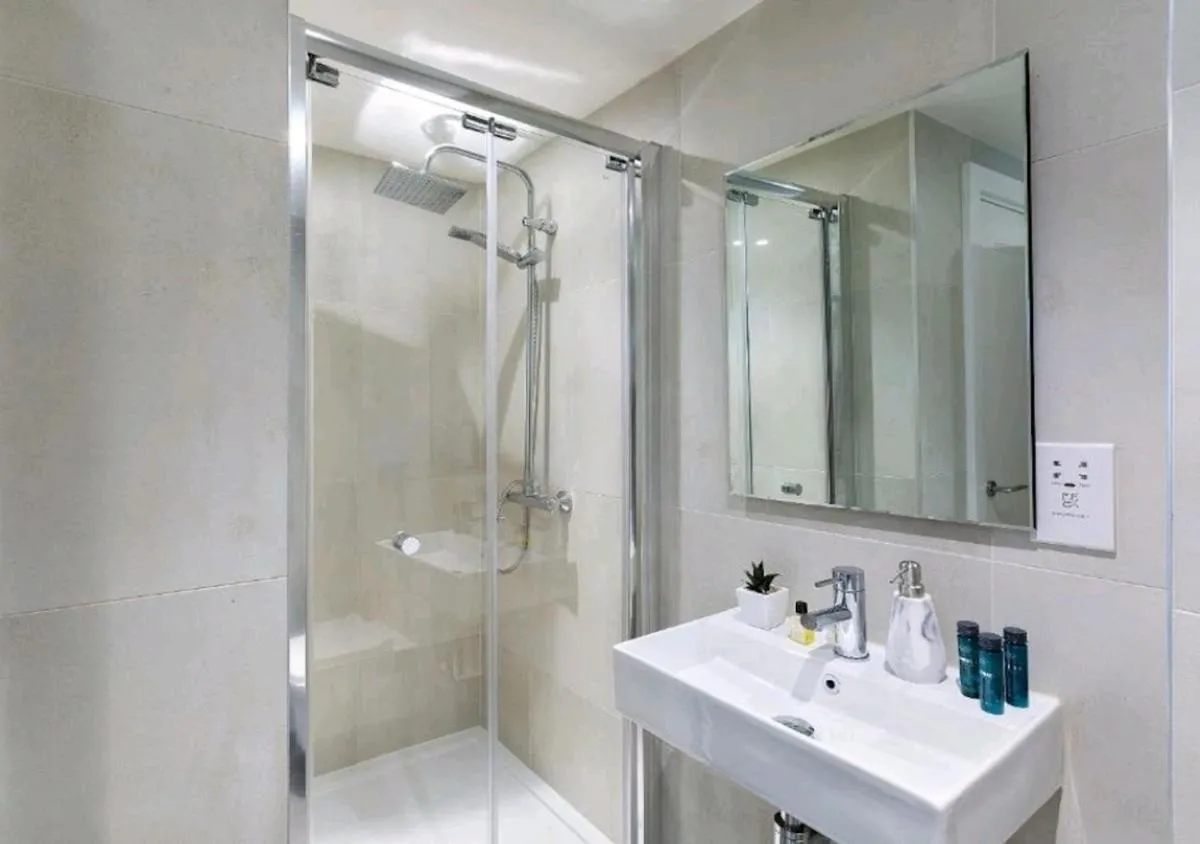 Image 5 of Deluxe Central London North Apartment