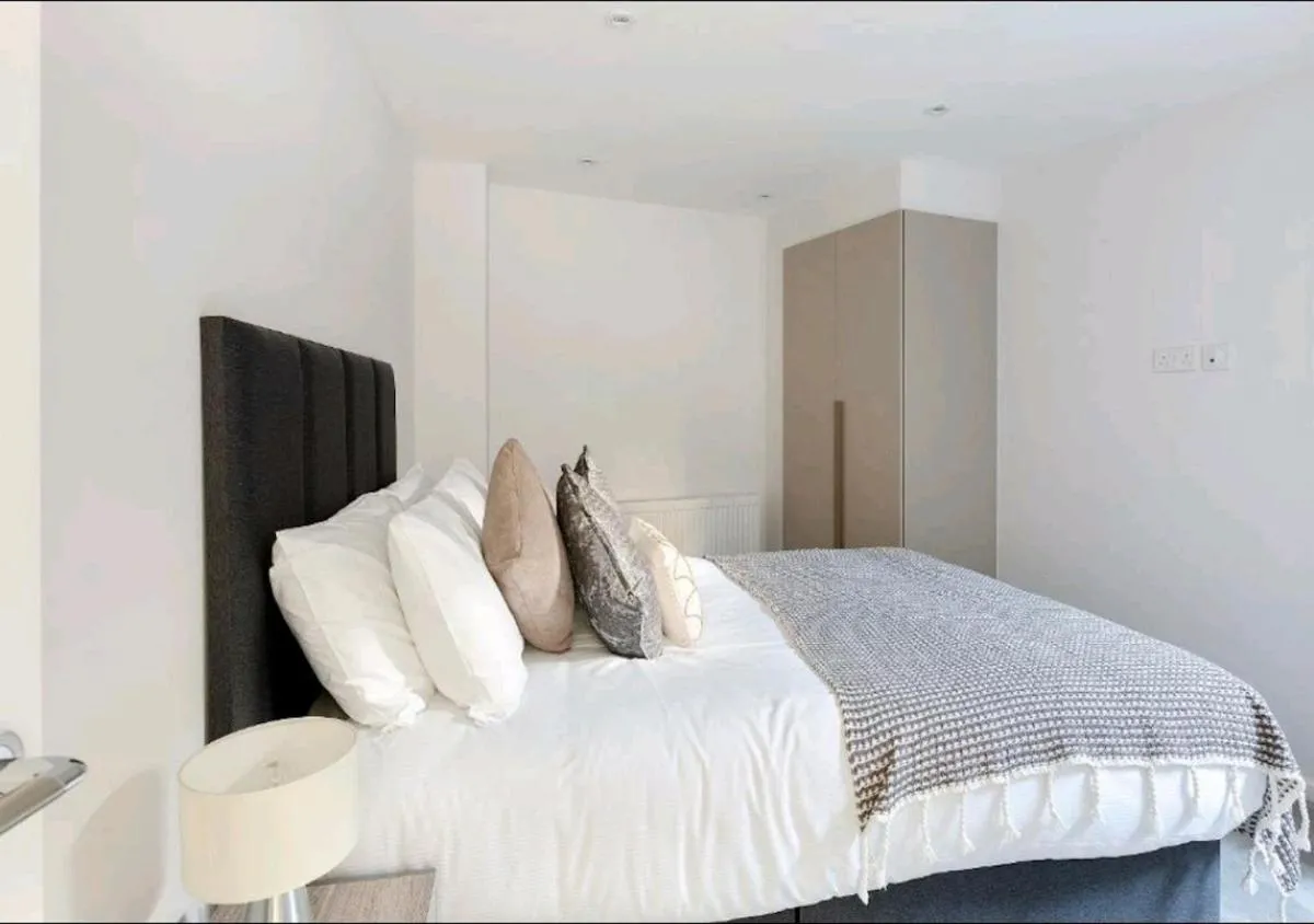 Image 3 of Deluxe Central London North Apartment