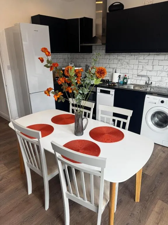 Image 1 of Deluxe Suite w PS5, Balcony, Netflix, Sleeps 6, ideal for relocators and professionals