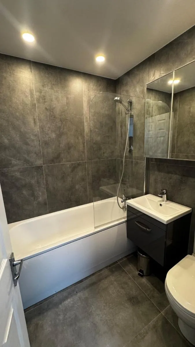 Image 3 of Deluxe Suite w PS5, Balcony, Netflix, Sleeps 6, ideal for relocators and professionals