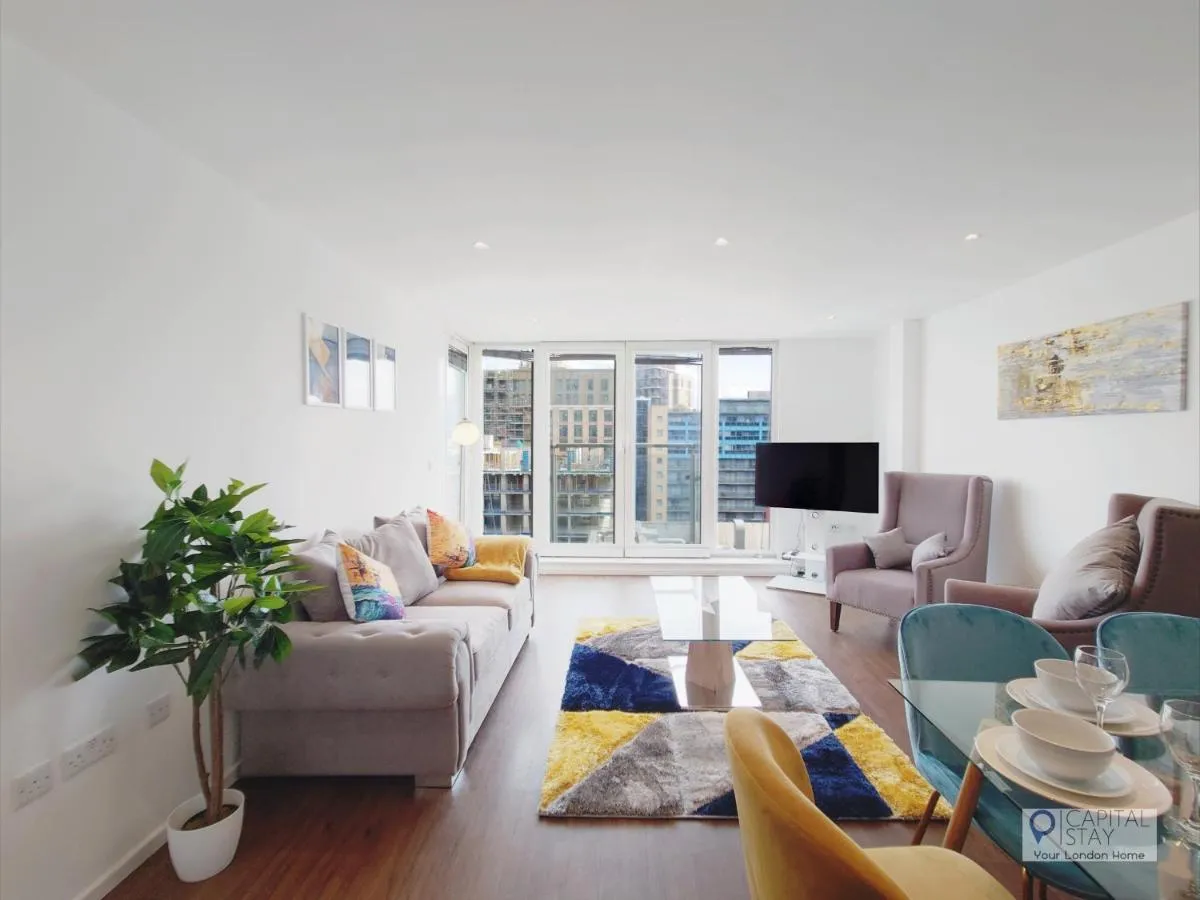 Image 5 of Deluxe Two Bed Apartment by London ExCeL & O2
