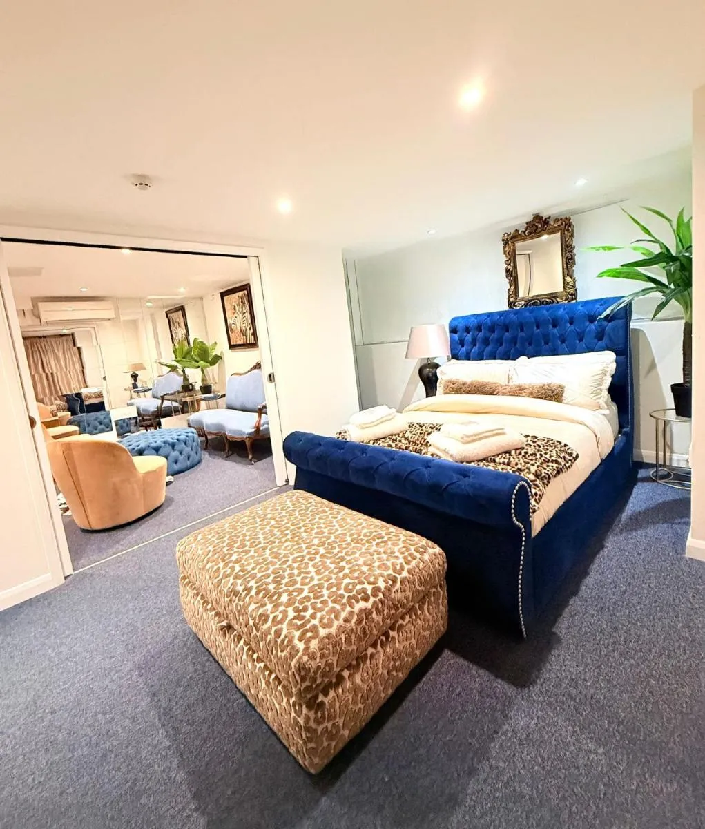 Image 5 of Designer 1-Bed Flat by Tower Bridge