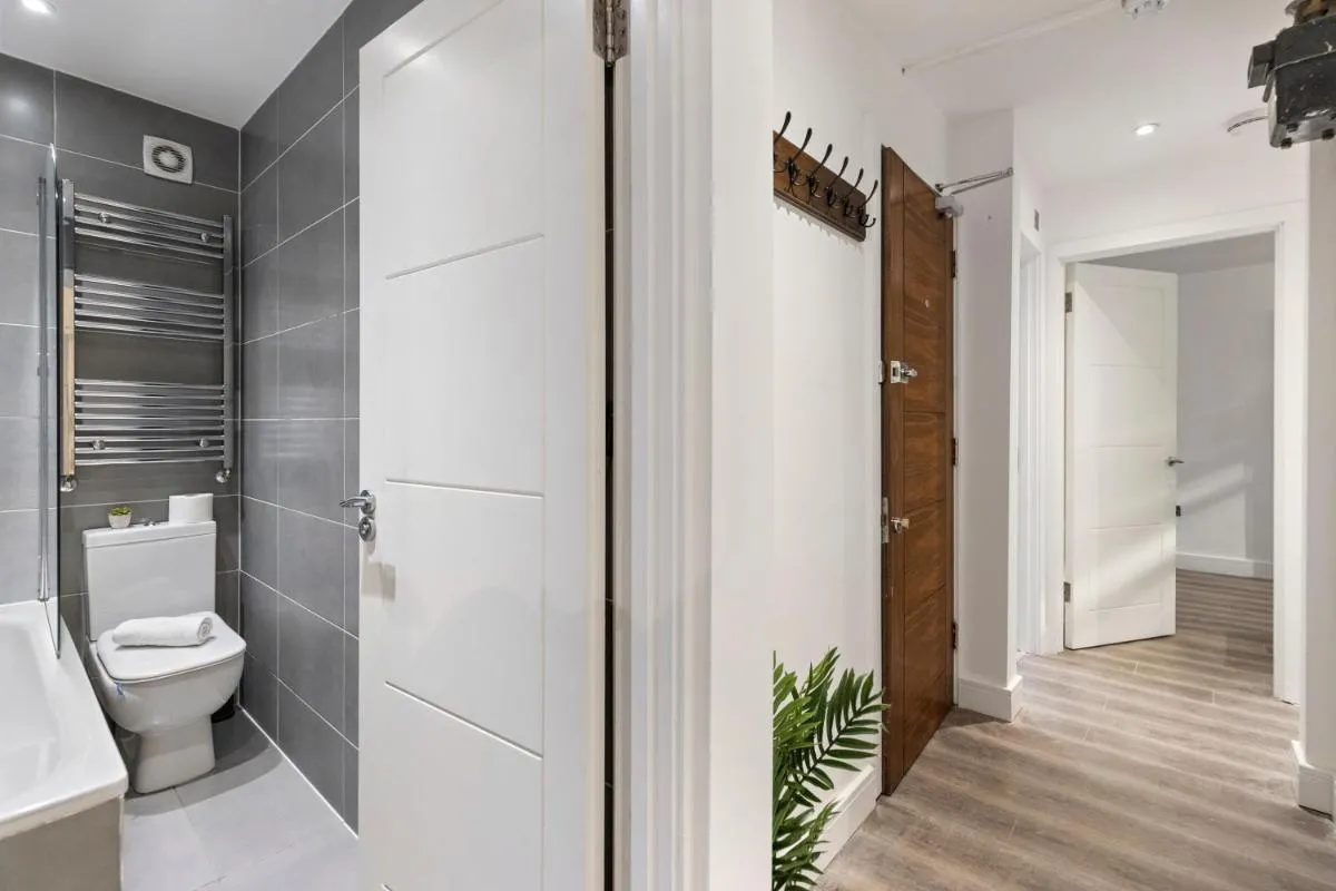 Image 3 of Diamond Suite Camden Town 3 Bedroom Sleeps 11