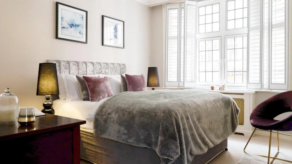 Image 2 of Discover the Exclusive Charm of a Covent Garden Luxury Nomads Home