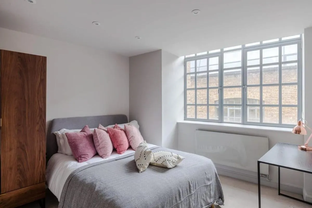 Image 3 of Dolls House – Farringdon – by Frankie Says