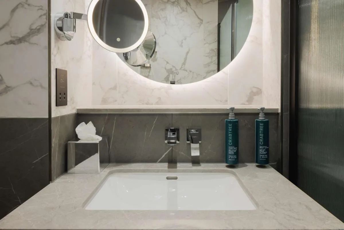 Image 3 of DoubleTree by Hilton London Victoria