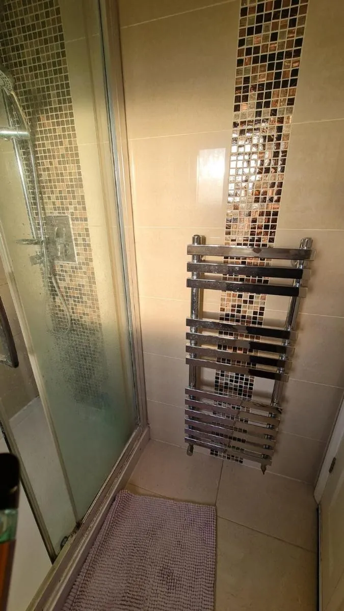 Image 4 of Double EnSuite 15 min Heathrow & 15 min London