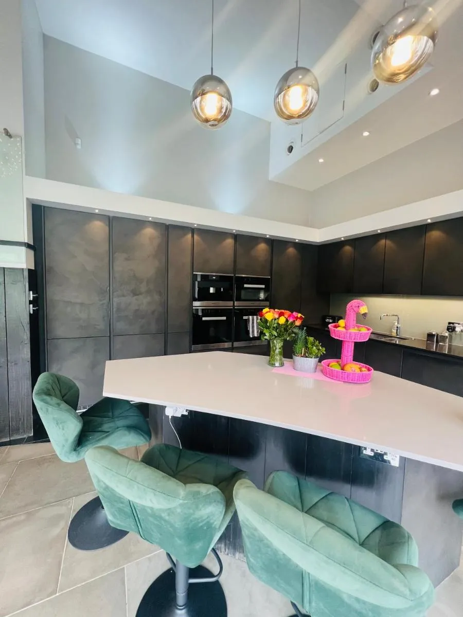 Image 5 of Dream House London with gym, cinema and housekeeper