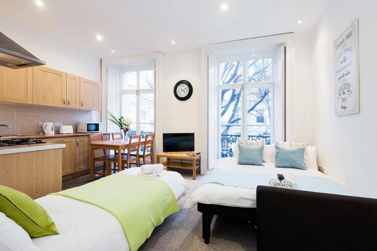 Image 4 of Dream South Kensington Apartment