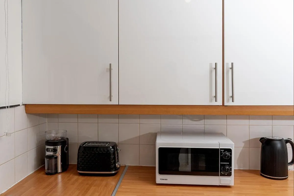 Image 2 of Duplex 2-Bed House with free Parking Near Greenwich O2 and city centre