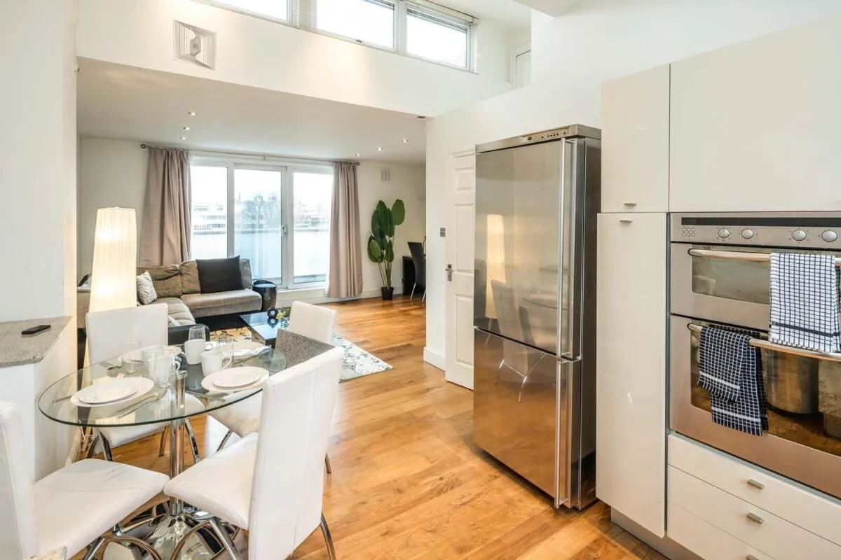 Image 4 of Duplex 3BD 2 BATH – Paddington!