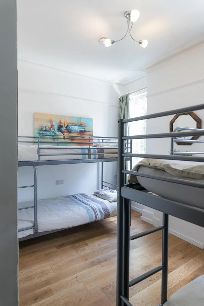 Image 4 of EBS London Stay