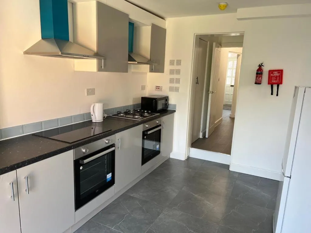 Image 1 of ENSUITE ROOM AT HAYES