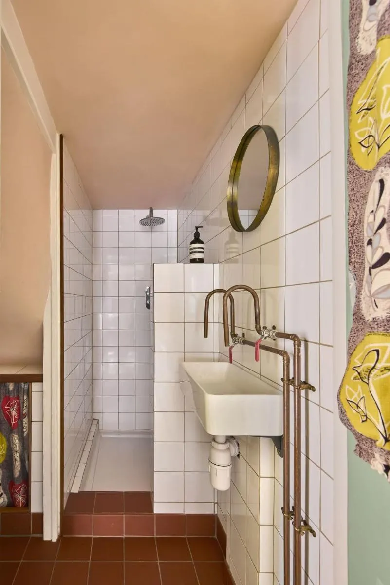 Image 4 of East London Apartment
