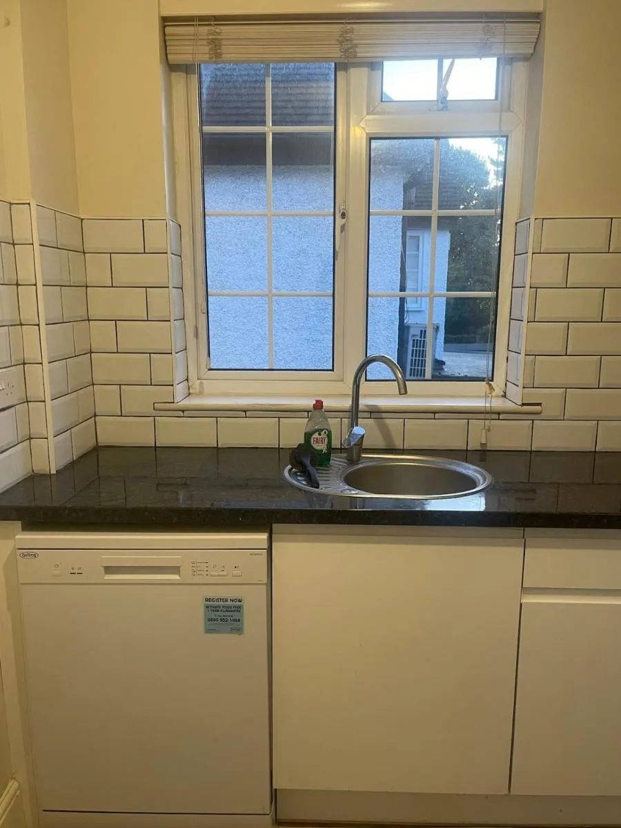 Image 4 of Eastcote London Retreat near Tube, Heathrow and Wembley FREE PARKING Private 1st Floor 2 Bedroom Suite with Kitchen and Bathroom