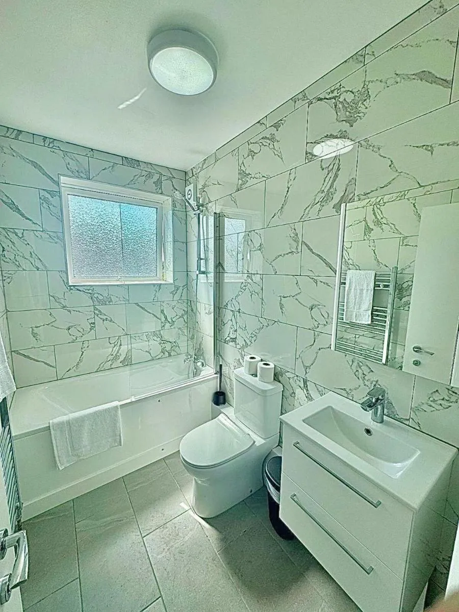 Image 4 of Eastcote Place Apartment