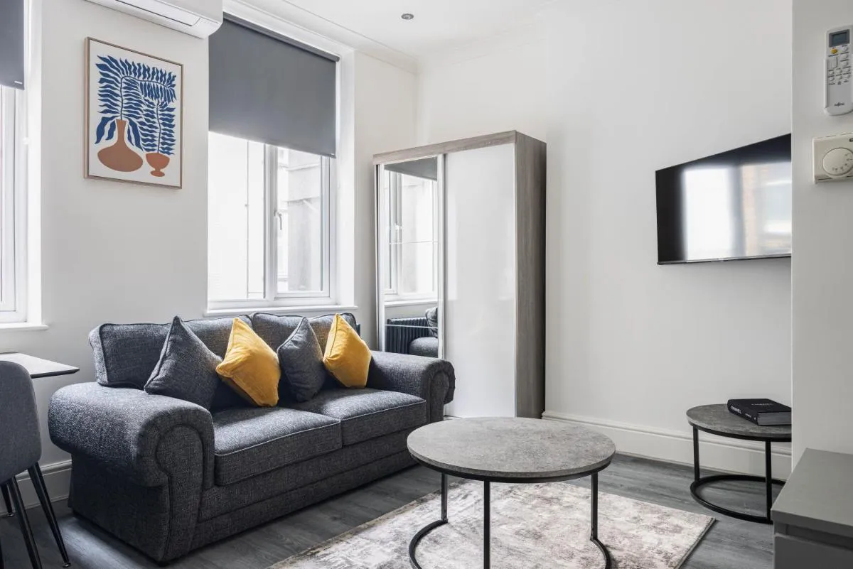 Image 5 of Edgware road apartments