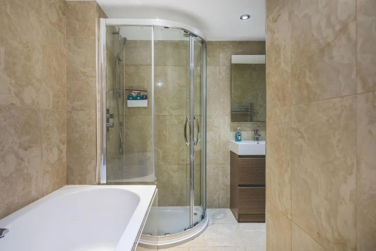 Image 5 of Elegant 1BDR Flat with Private Patio