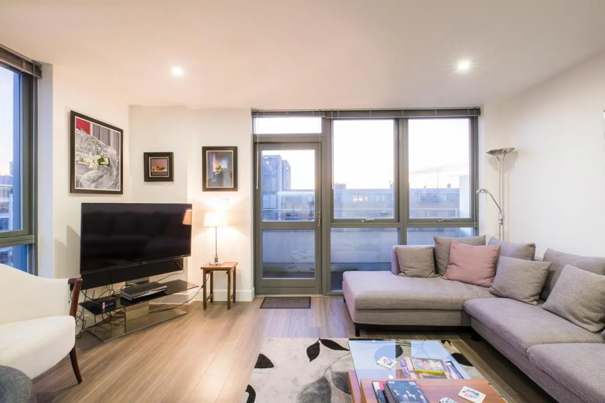 Image 5 of Elegant 1 bed flat with balcony in Islington