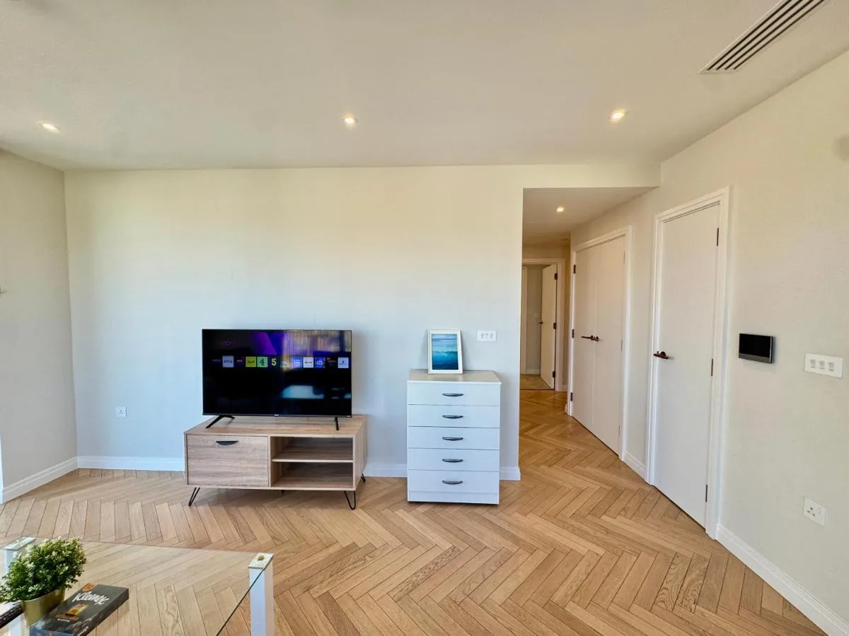 Image 5 of Elegant 2BR Apartment near Chelsea