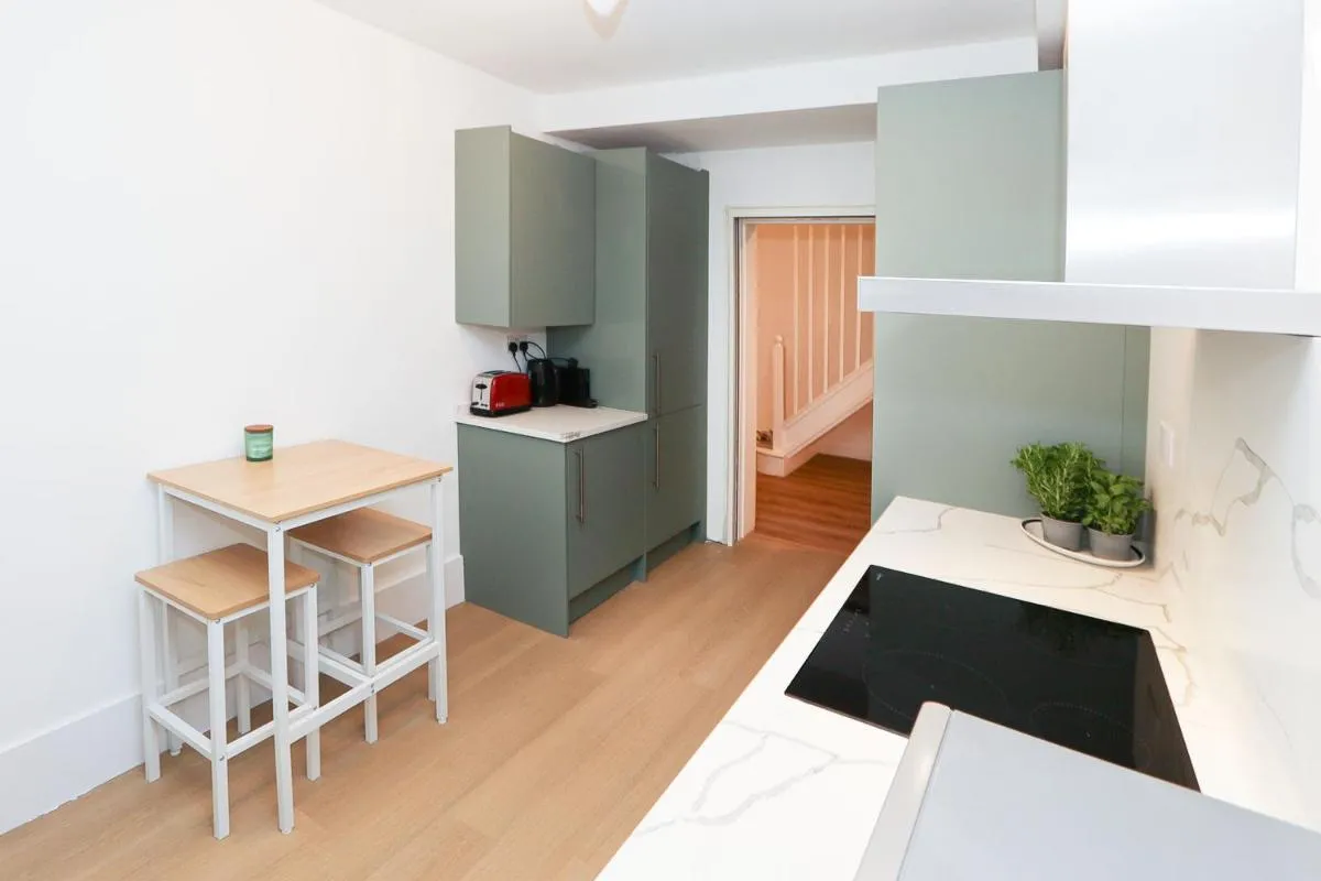 Image 4 of Elegant 2-Bedroom Getaway w Terrace & Garden Views