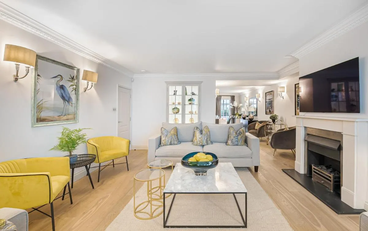 Image 5 of Elegant 3-Bedroom London Residence in Prestigious Belgravia