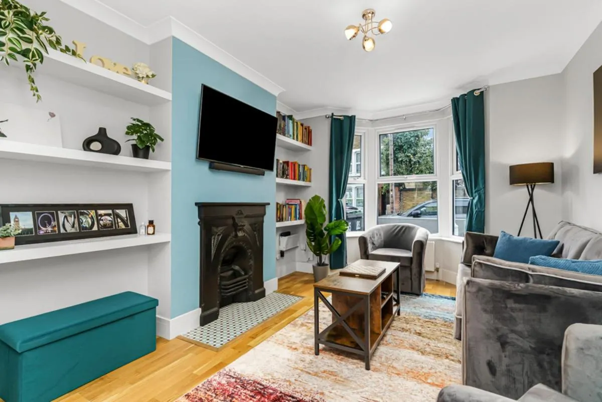 Image 5 of Elegant Hither Green Family Home