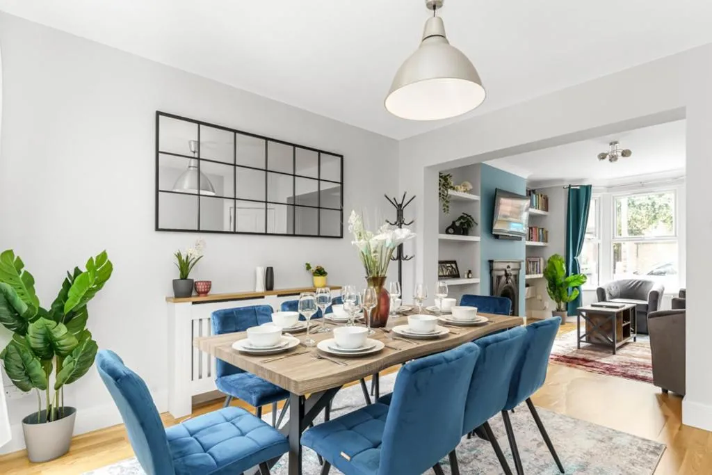 Image 1 of Elegant Hither Green Family Home