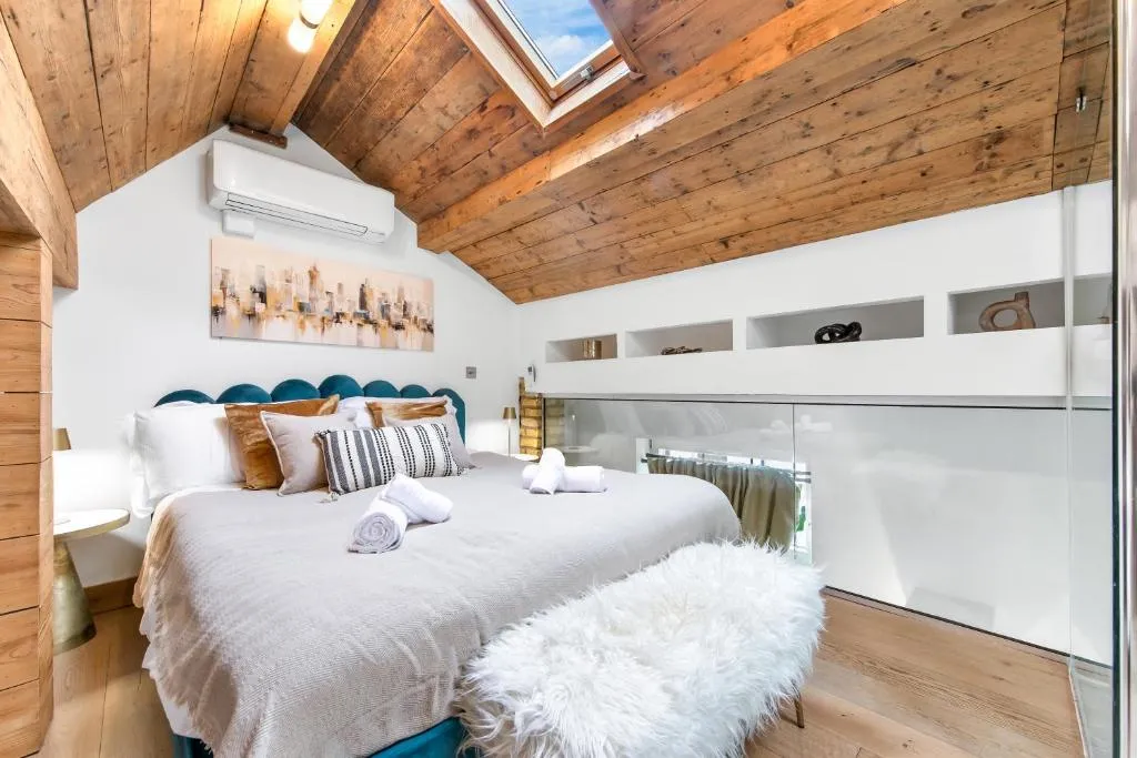 Image 1 of Elegant Mews Retreat by Harrods