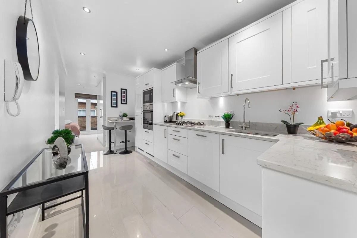 Image 4 of Elegant Serviced Apartment Studio – Central London