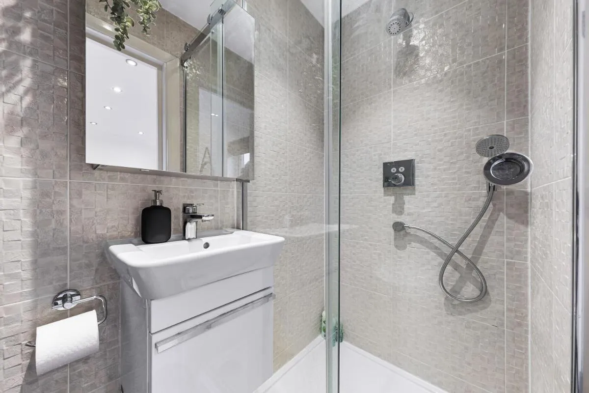 Image 3 of Elegant Serviced Apartment Studio – Central London